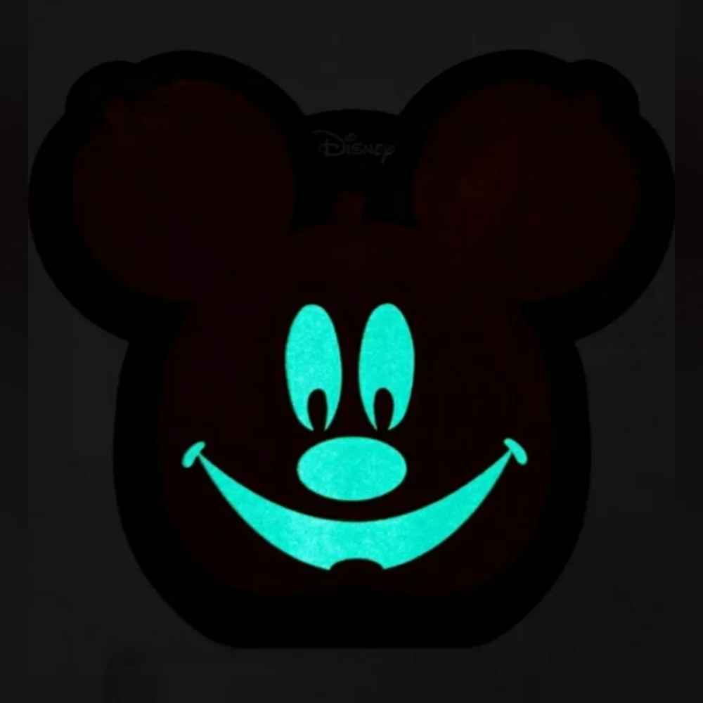 Disney  Mickey Mouse Halloween Pumpkin Eyeshadow & Highlighter Palette - Picture 5 of 5